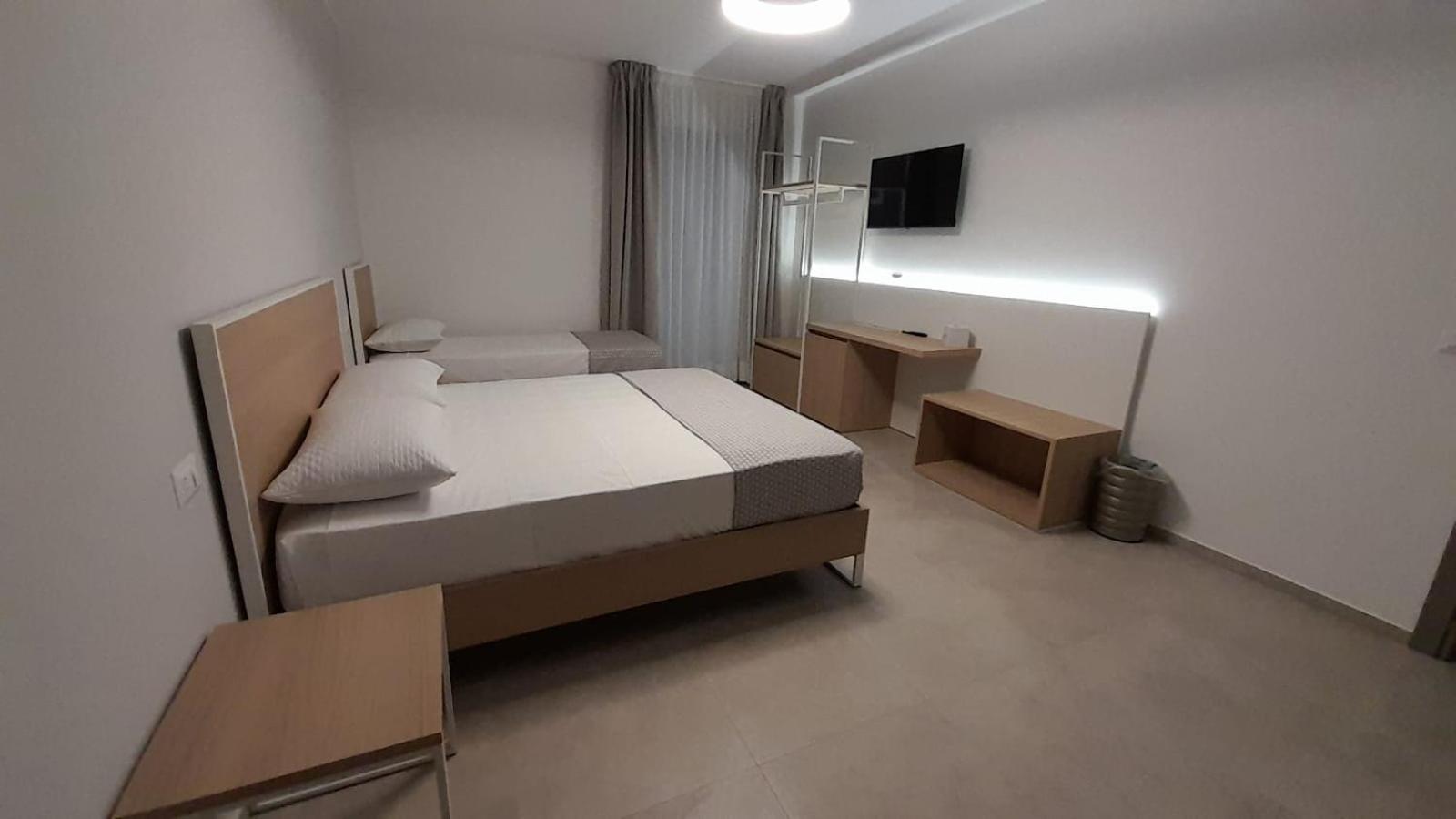 Ferrari Rooms & Apartments ปอร์โตเชซาเรโอ ภายนอก รูปภาพ